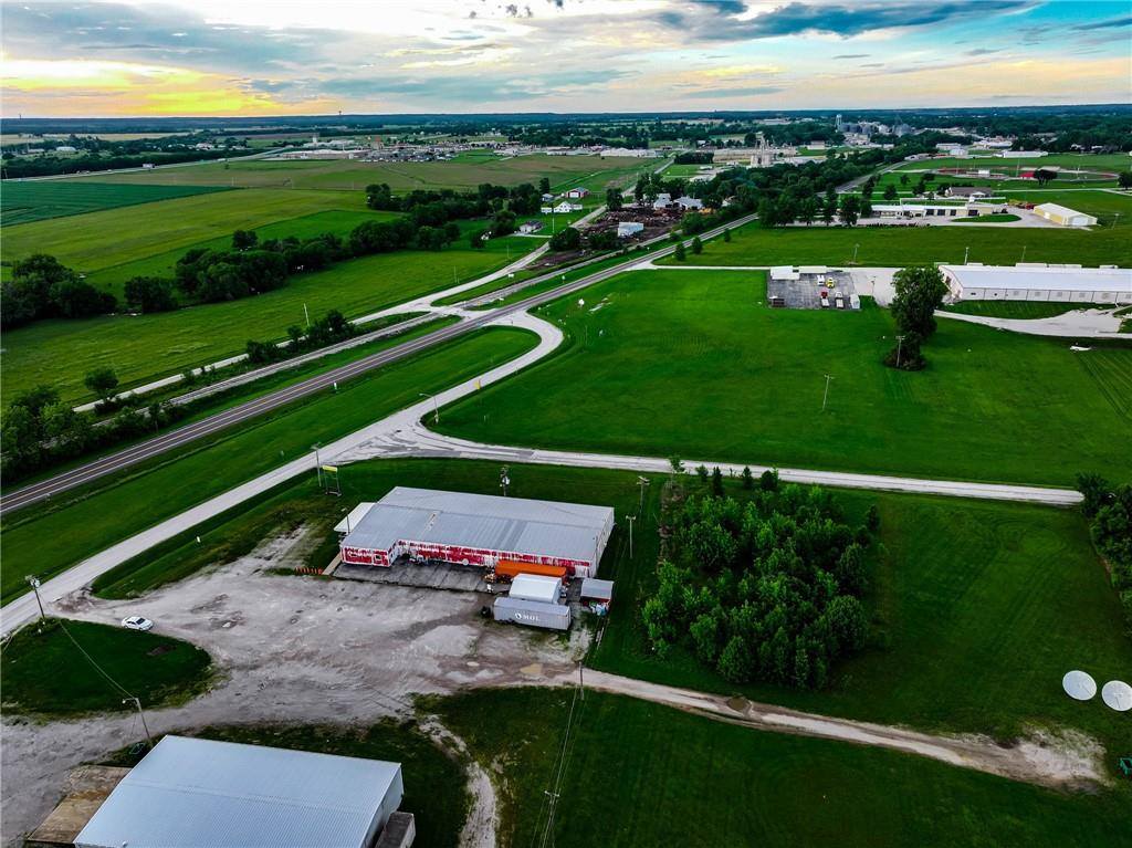 901 South Outer Road, Butler, MO 64730