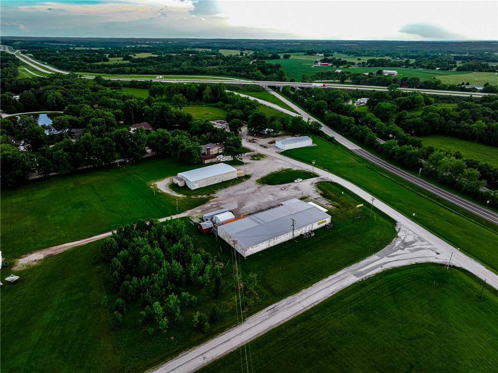 901 South Outer Road, Butler, MO 64730