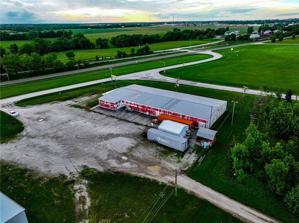 901 South Outer Road, Butler, MO 64730