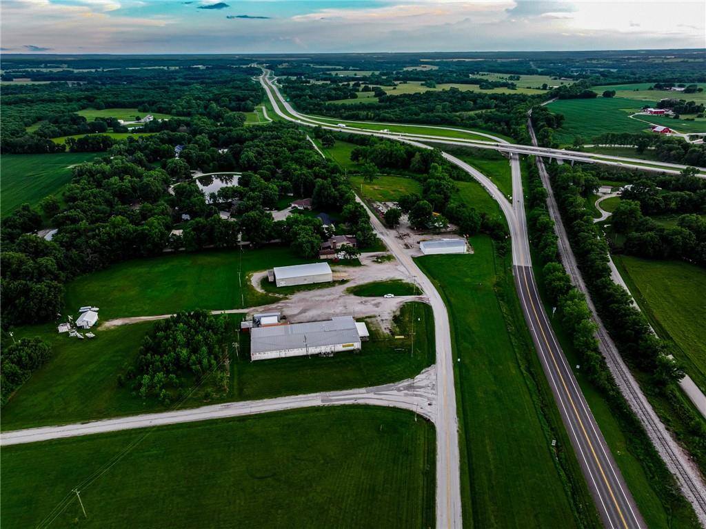 901 South Outer Road, Butler, MO 64730