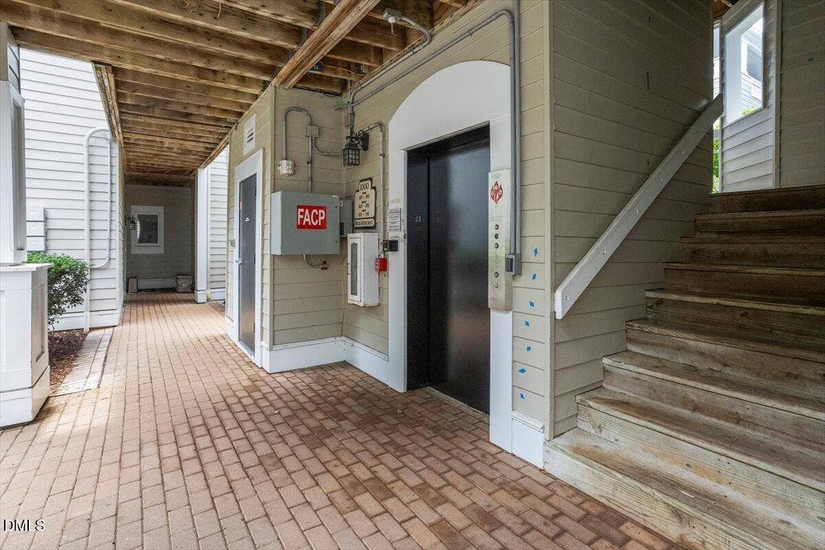 1000 Brighthurst Drive, Raleigh, NC 27605