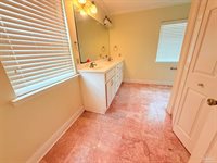 688 Overlook Dr, Monroeville, AL 36460