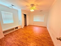 688 Overlook Dr, Monroeville, AL 36460