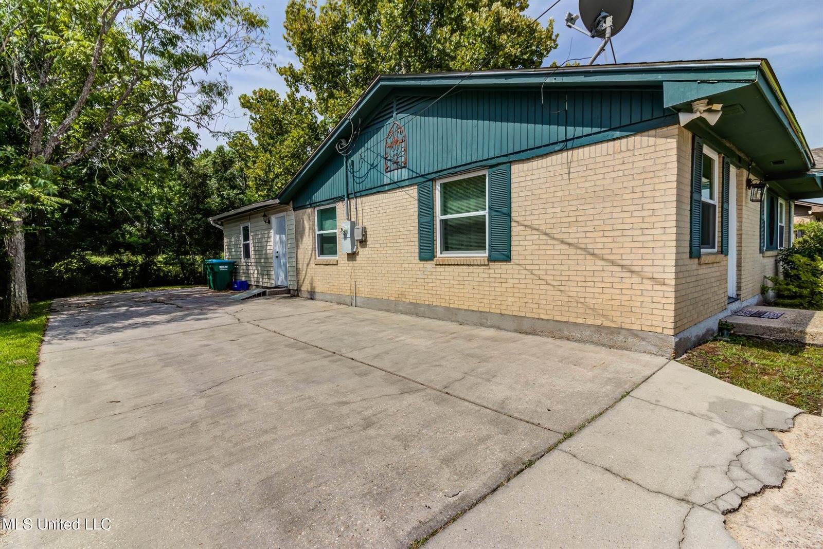 79 Holly Circle, Gulfport, MS 39501