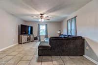 79 Holly Circle, Gulfport, MS 39501