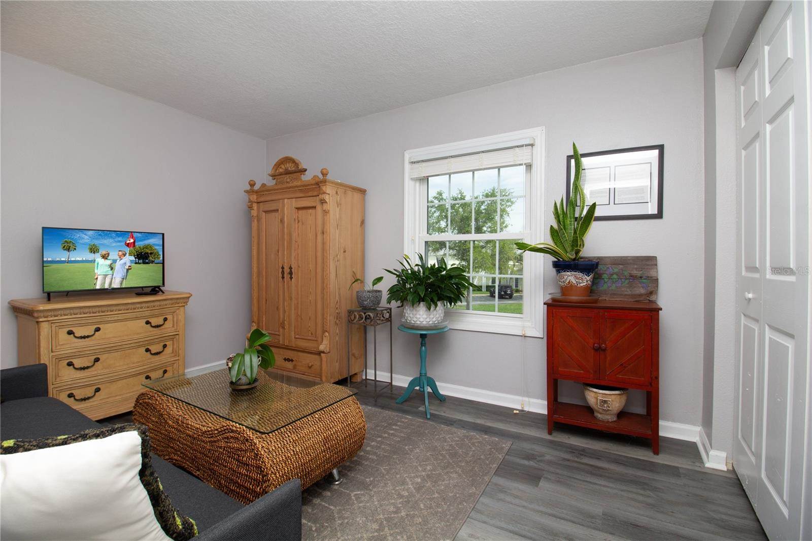5282 Beach Drive SE, Saint Petersburg, FL 33705