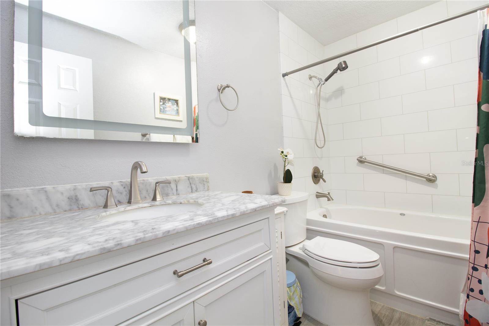 5282 Beach Drive SE, Saint Petersburg, FL 33705