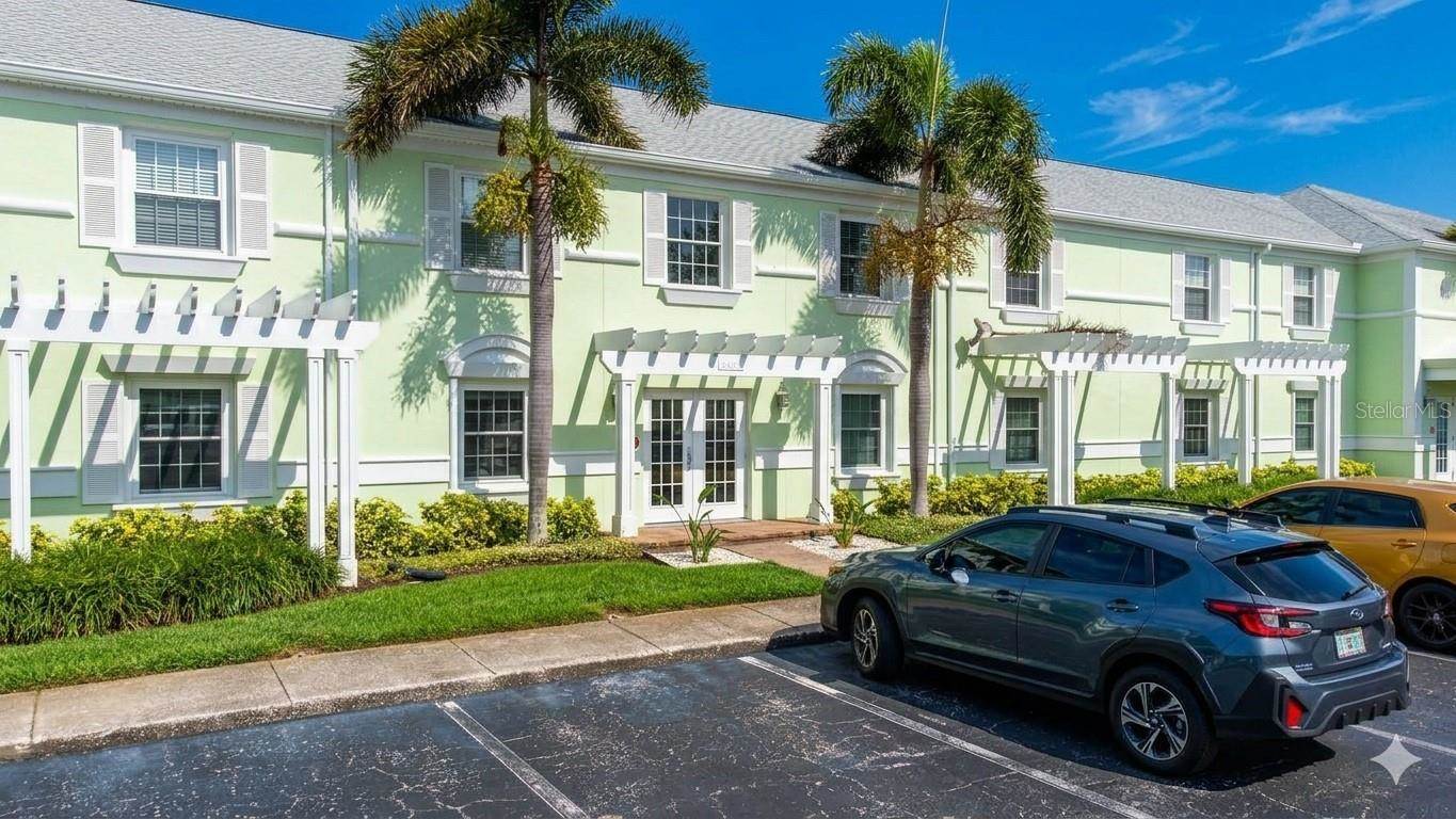 5282 Beach Drive SE, Saint Petersburg, FL 33705
