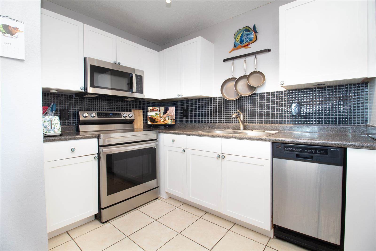 5282 Beach Drive SE, Saint Petersburg, FL 33705