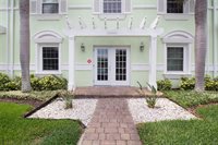 5282 Beach Drive SE, Saint Petersburg, FL 33705