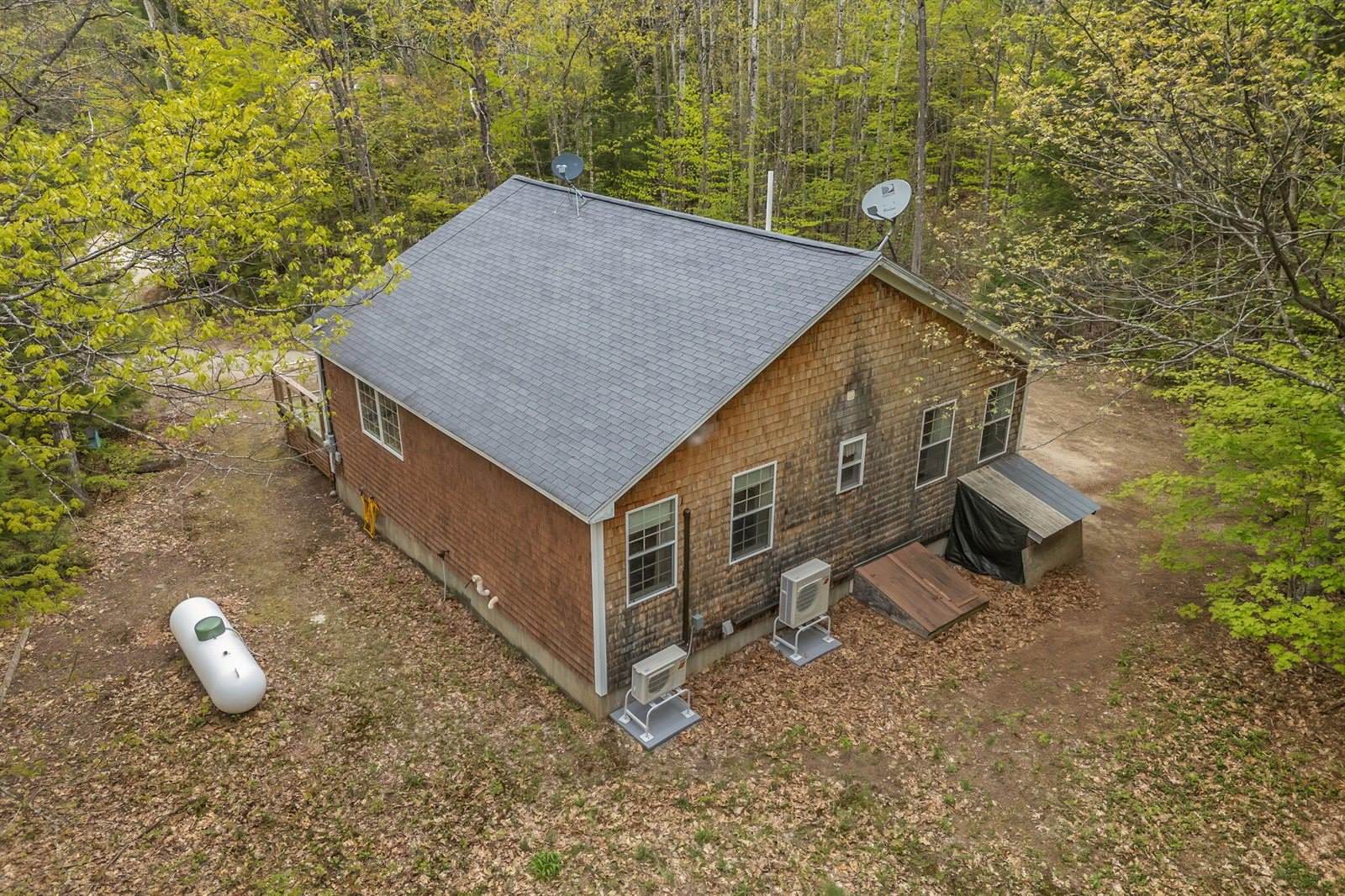 21 Hall Lane, Norway, ME 04268