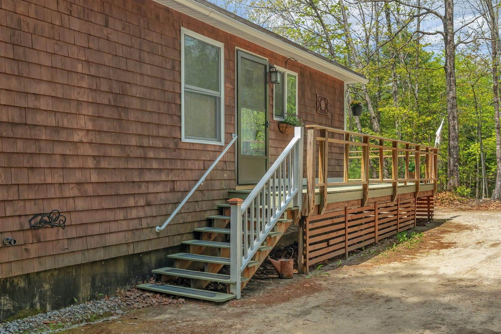 21 Hall Lane, Norway, ME 04268