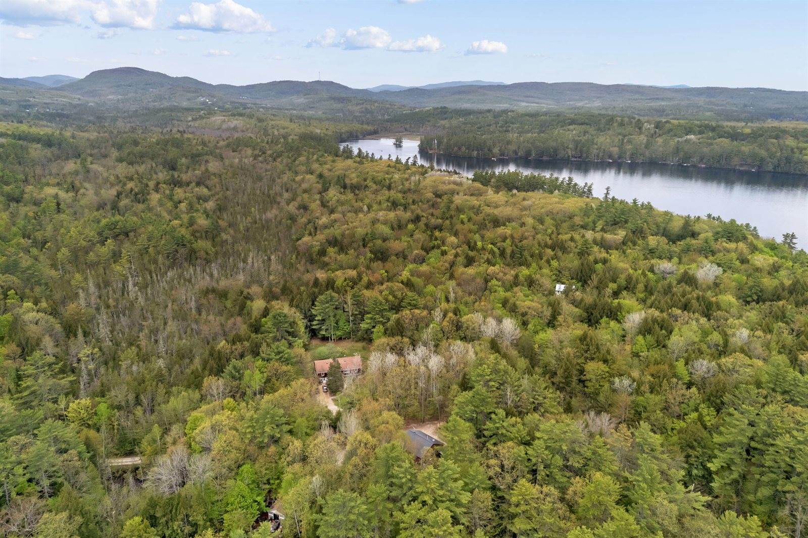 21 Hall Lane, Norway, ME 04268