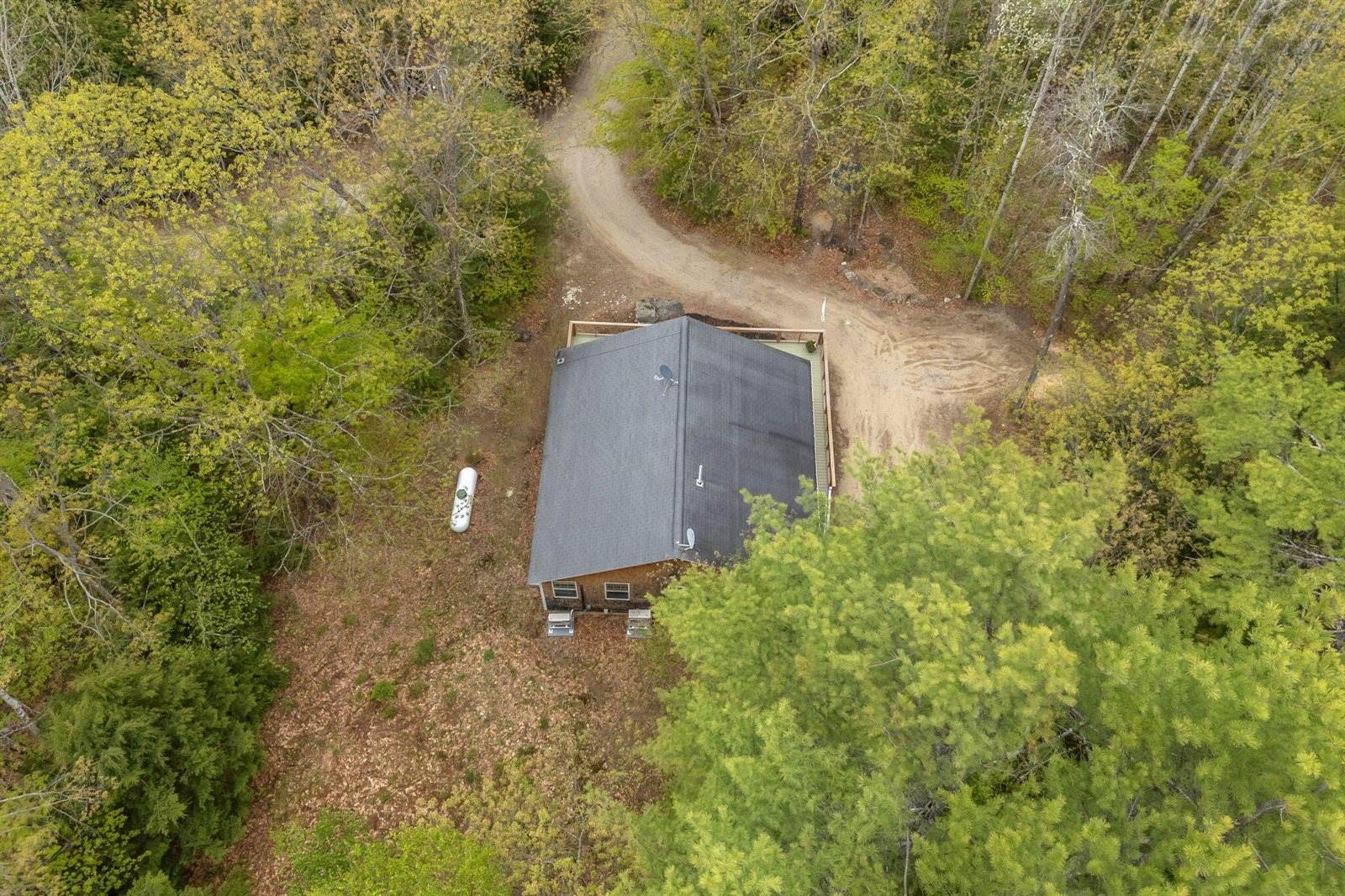 21 Hall Lane, Norway, ME 04268