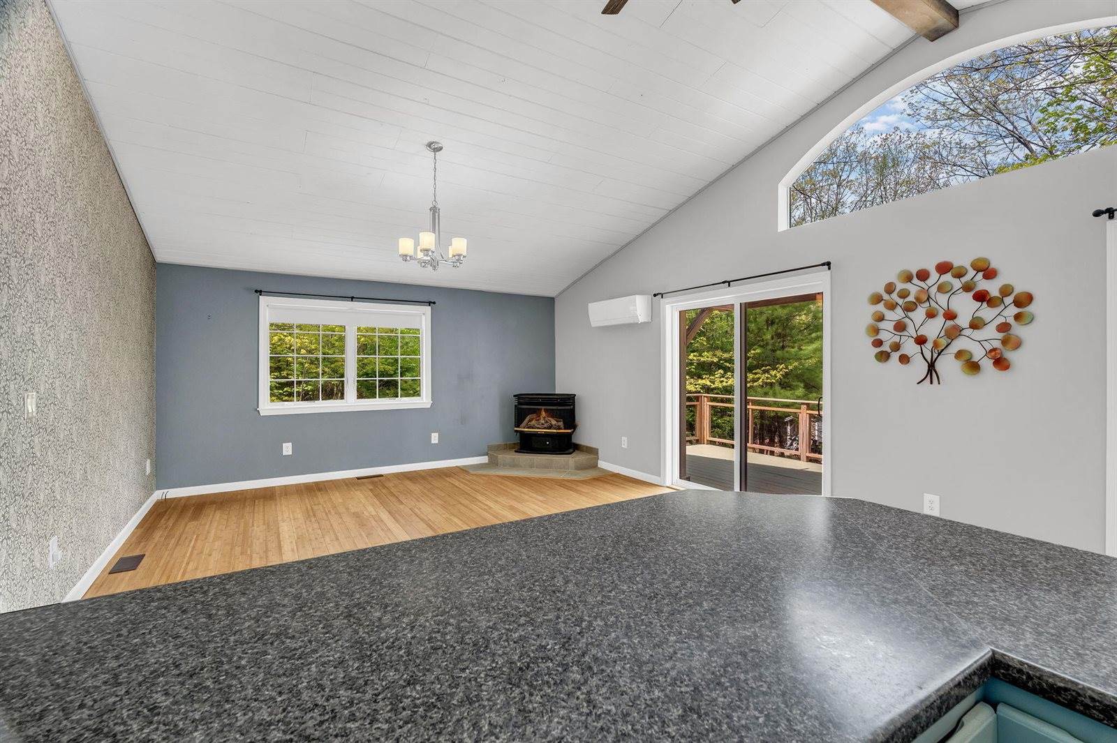 21 Hall Lane, Norway, ME 04268