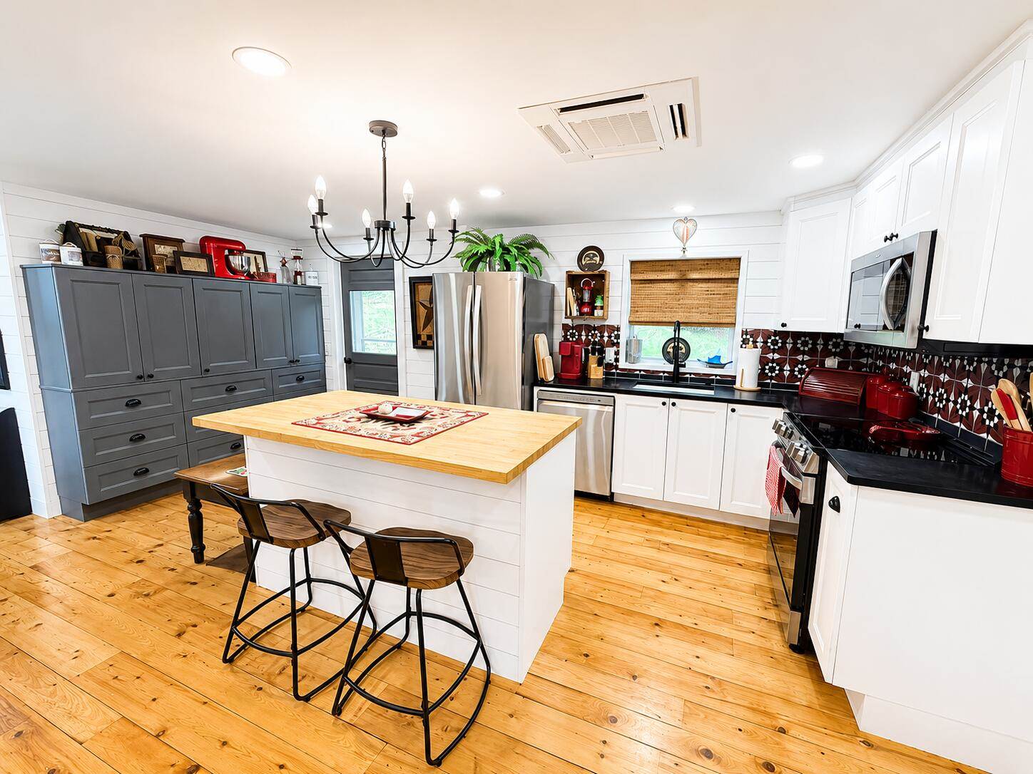 65 Tom Leighton Point Road, Milbridge, ME 04658