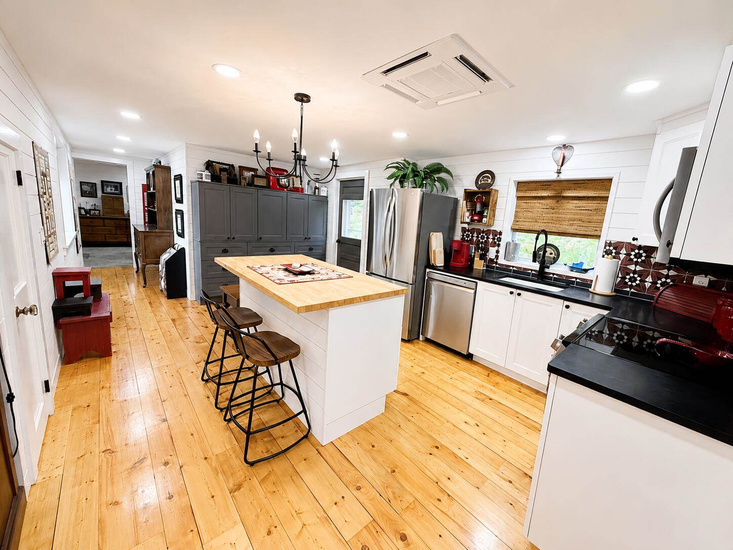 65 Tom Leighton Point Road, Milbridge, ME 04658