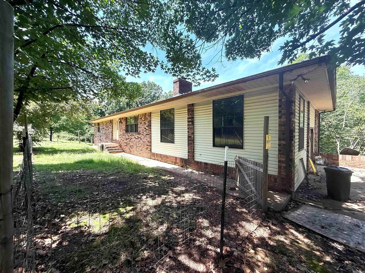 41 Mallory St, Morrilton, AR 72110
