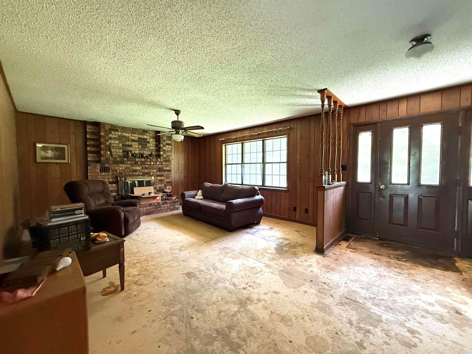 41 Mallory St, Morrilton, AR 72110