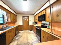 41 Mallory St, Morrilton, AR 72110
