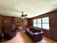 41 Mallory St, Morrilton, AR 72110