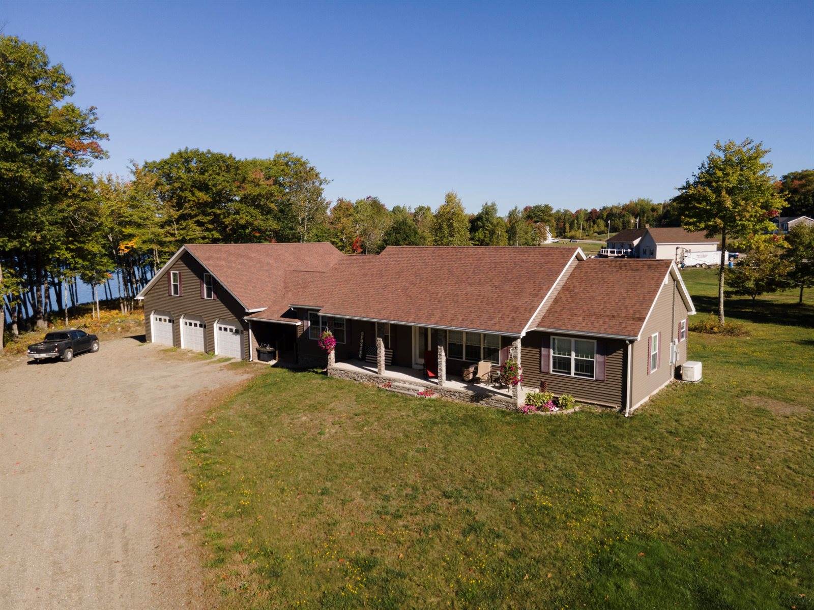 45 Oakview Lane, Enfield, ME 04493