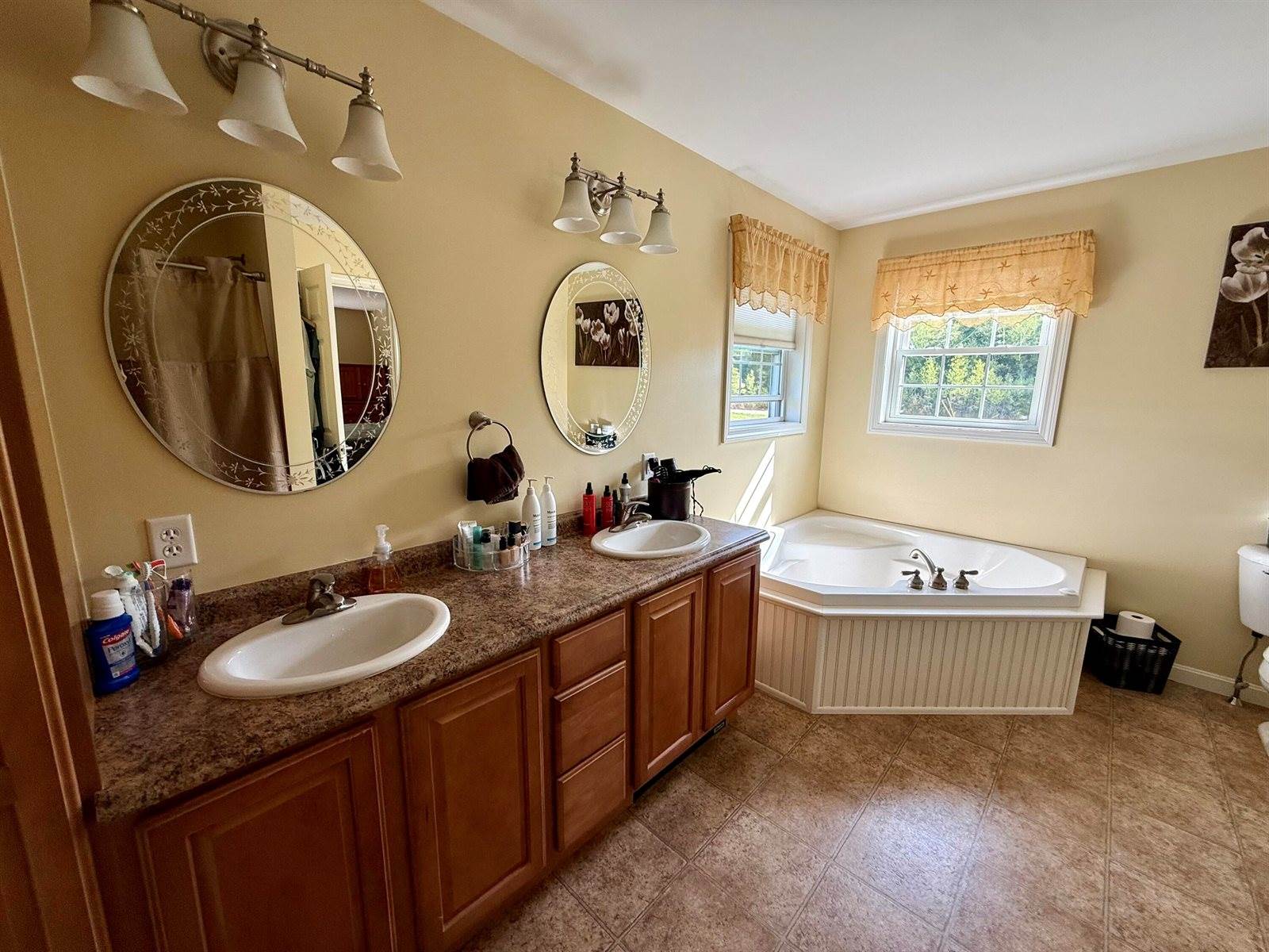 45 Oakview Lane, Enfield, ME 04493