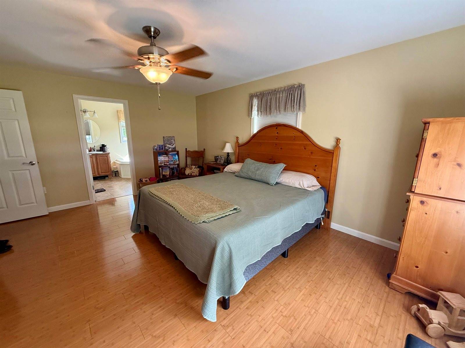 45 Oakview Lane, Enfield, ME 04493