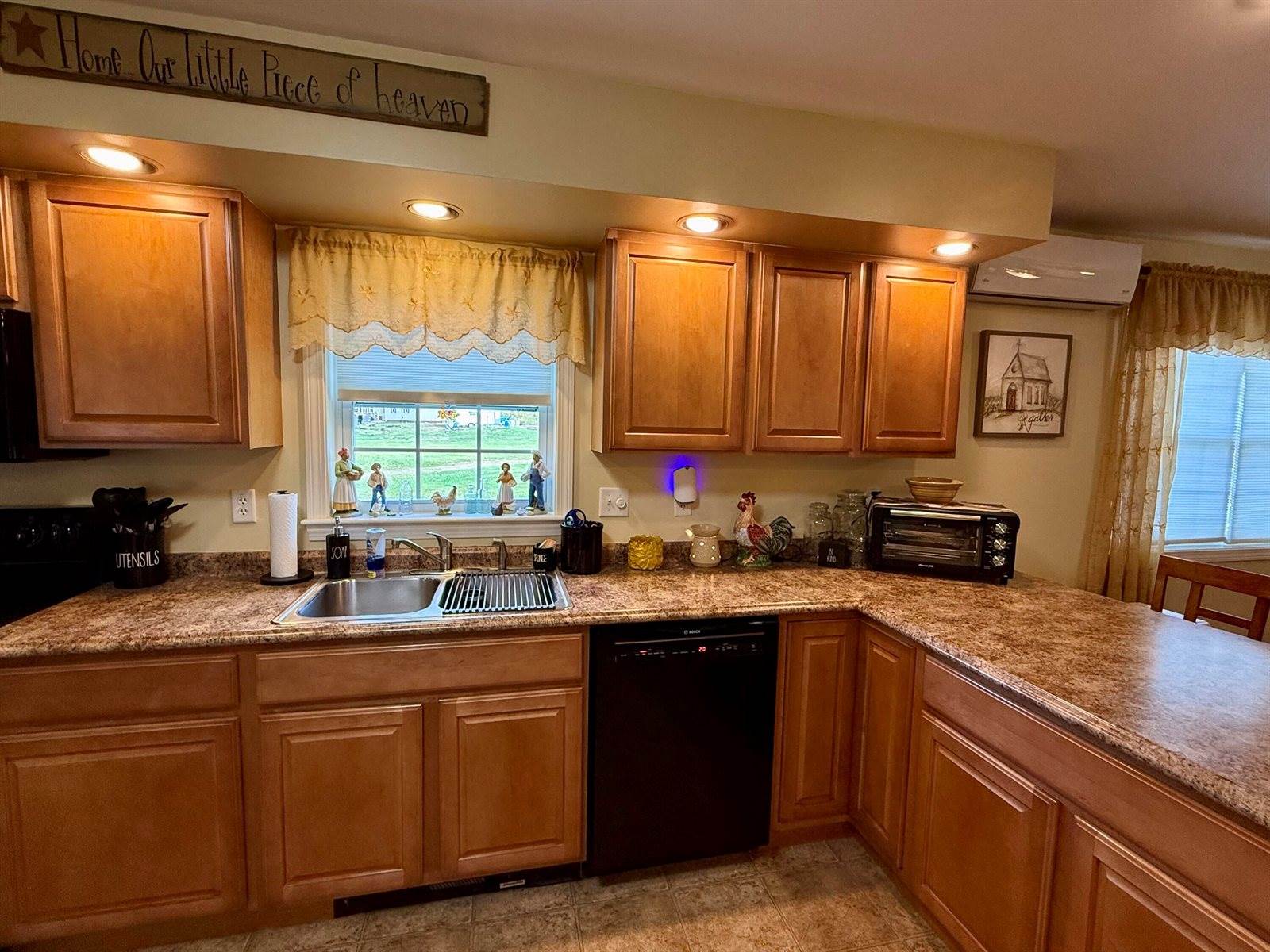 45 Oakview Lane, Enfield, ME 04493