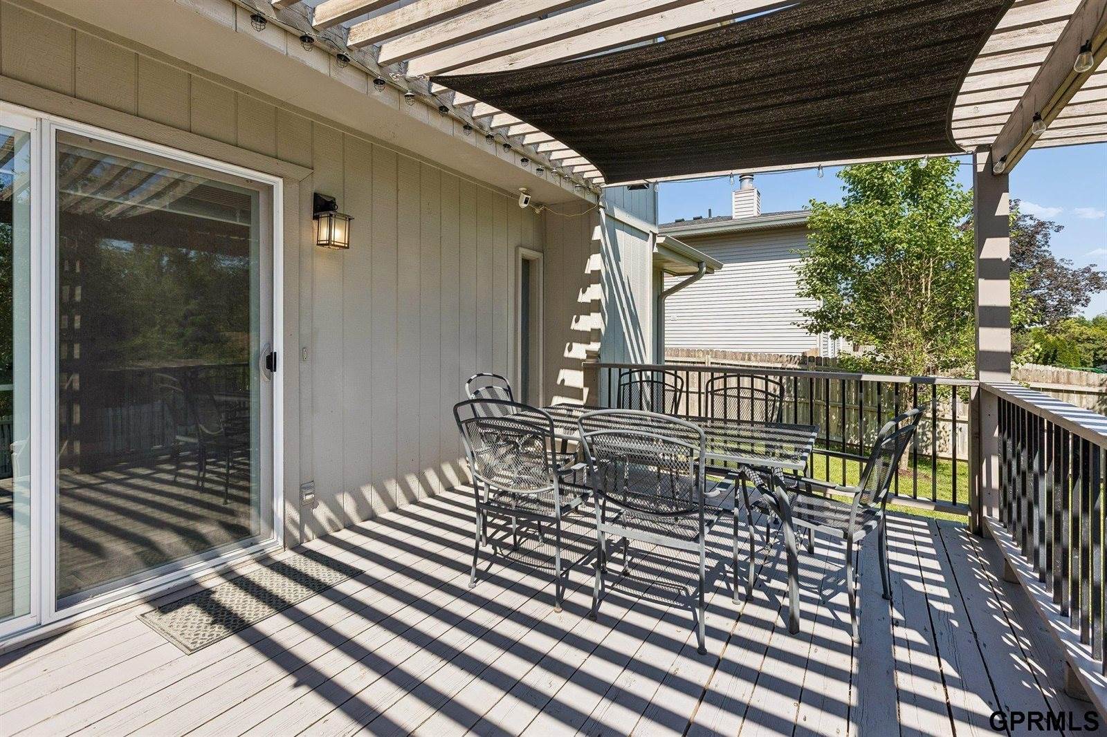 901 Sally Street, Papillion, NE 68046