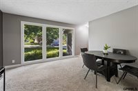901 Sally Street, Papillion, NE 68046