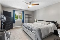 901 Sally Street, Papillion, NE 68046