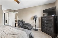 901 Sally Street, Papillion, NE 68046