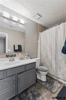 901 Sally Street, Papillion, NE 68046