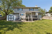 901 Sally Street, Papillion, NE 68046