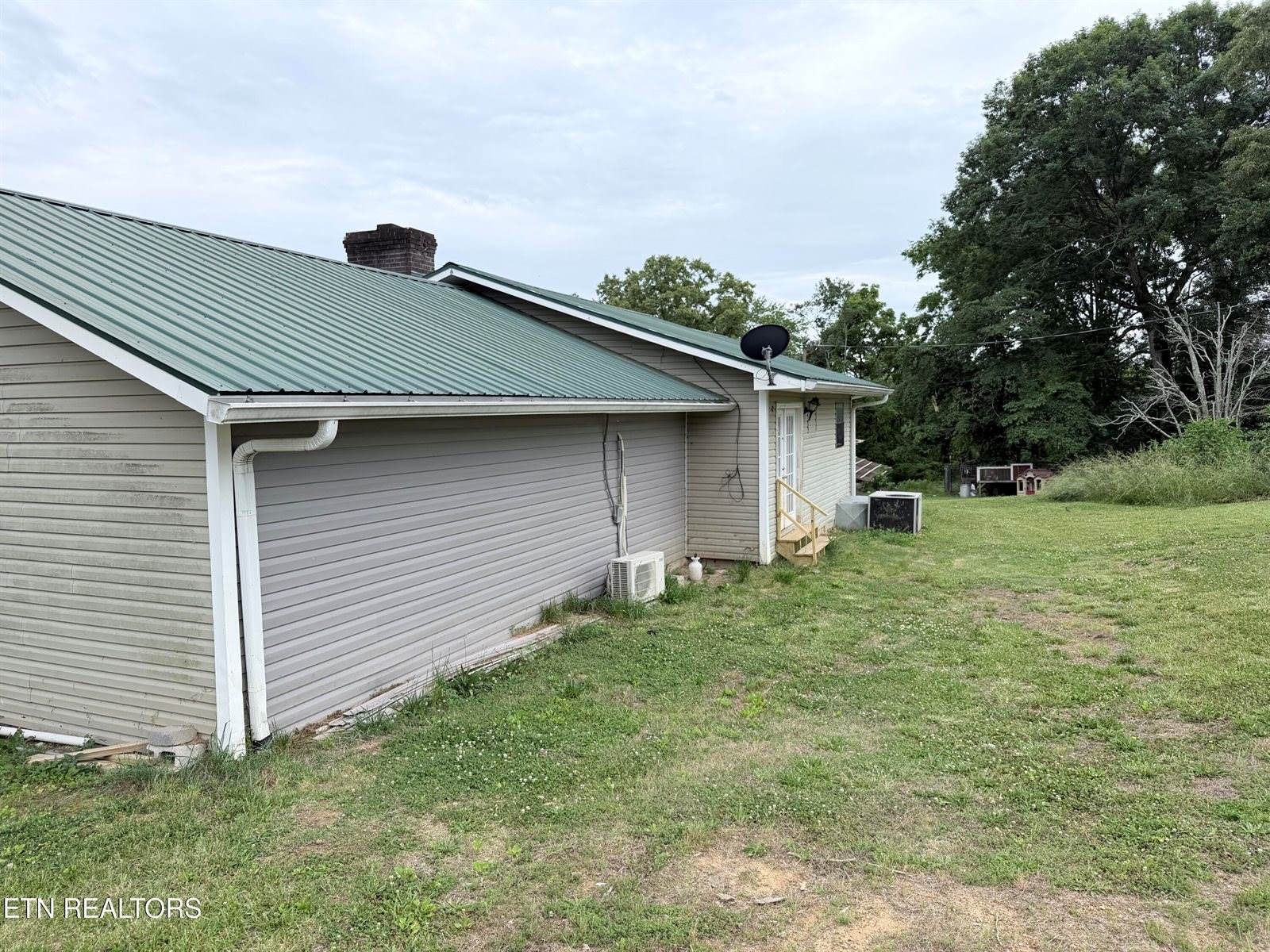130 County Road 306, Sweetwater, TN 37874