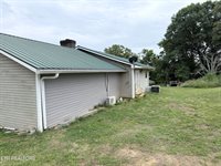 130 County Road 306, Sweetwater, TN 37874