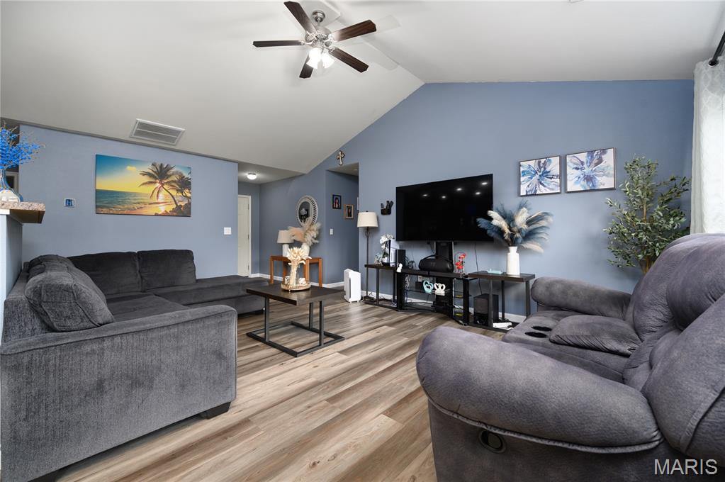 226 Settlers Pass, Waynesville, MO 65583