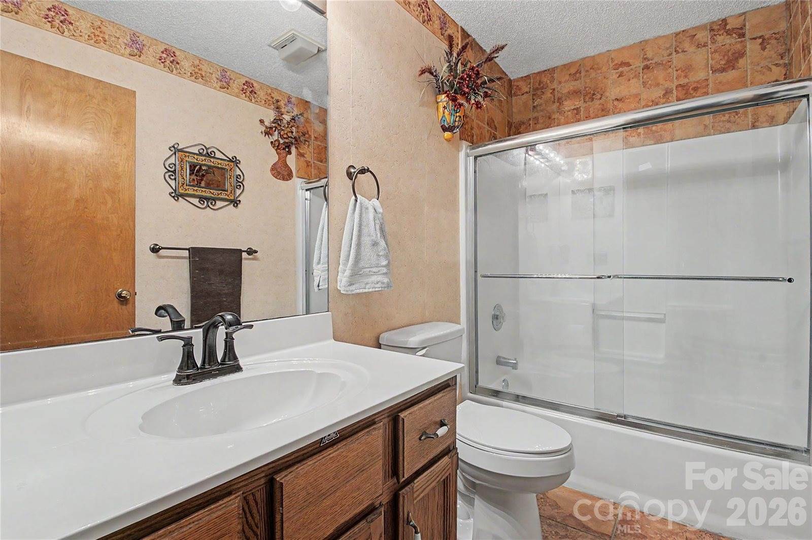 383 Ravenwood Lane, Horse Shoe, NC 28742