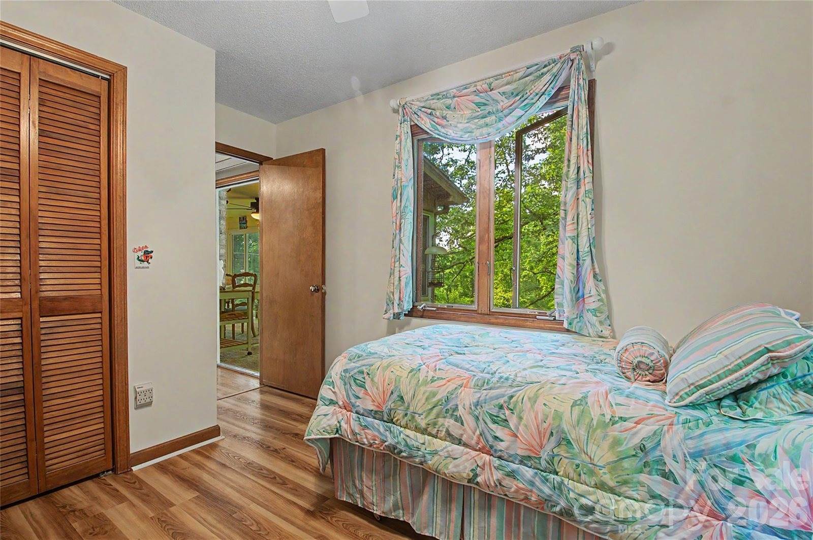 383 Ravenwood Lane, Horse Shoe, NC 28742