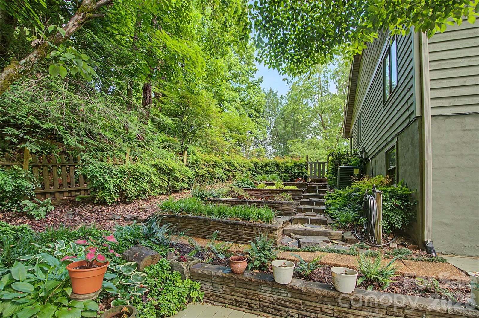 383 Ravenwood Lane, Horse Shoe, NC 28742