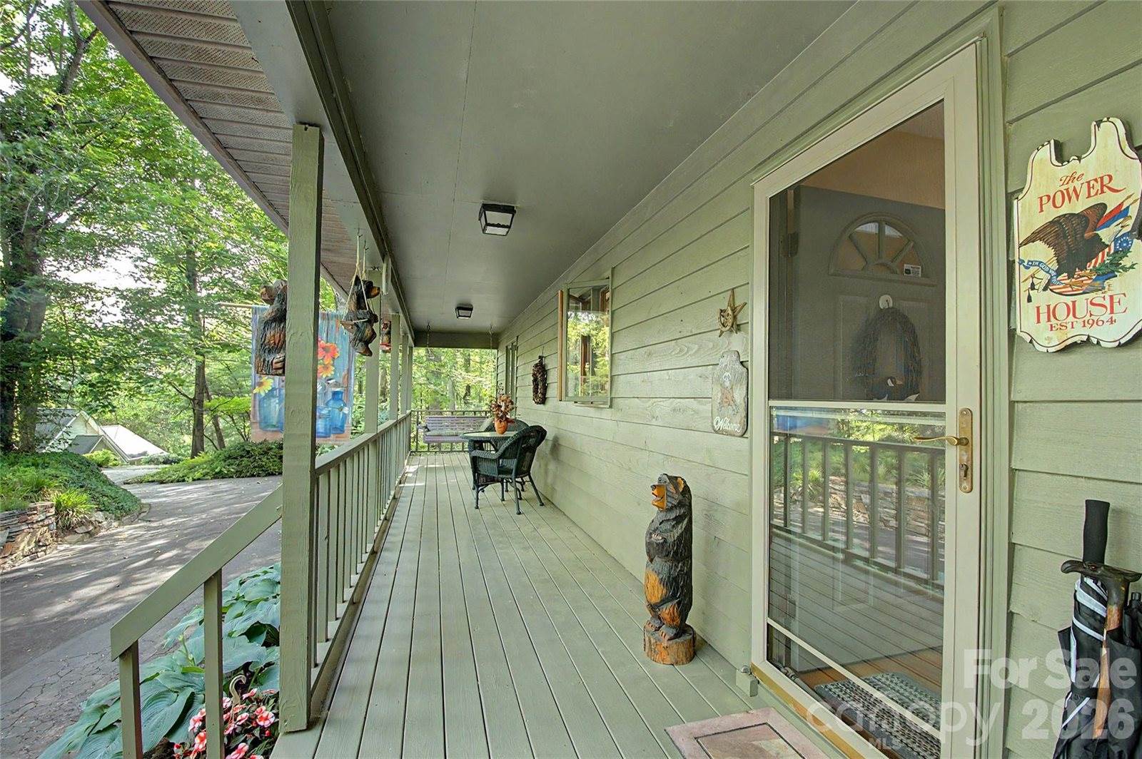 383 Ravenwood Lane, Horse Shoe, NC 28742