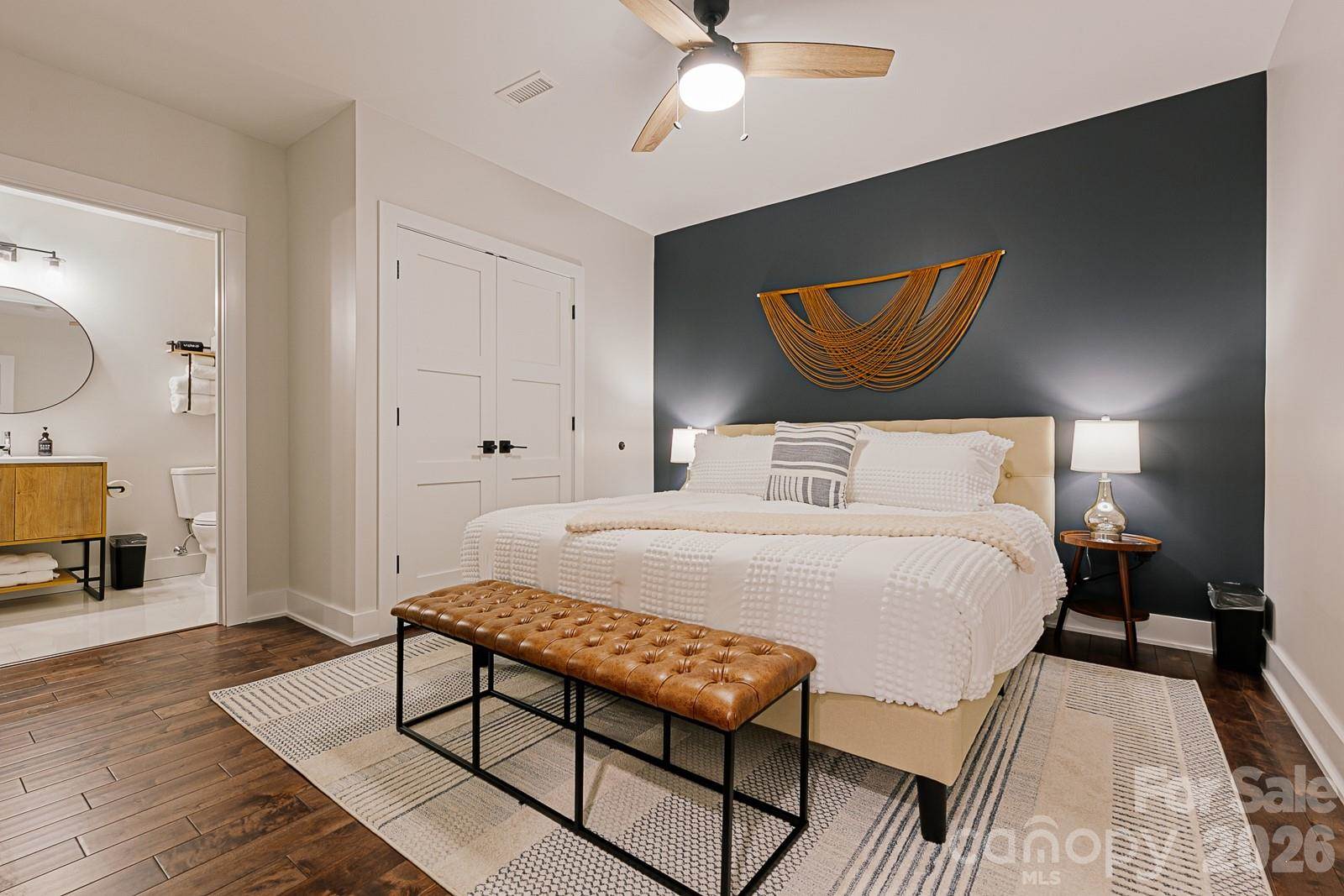 122 College Street, Asheville, NC 28801