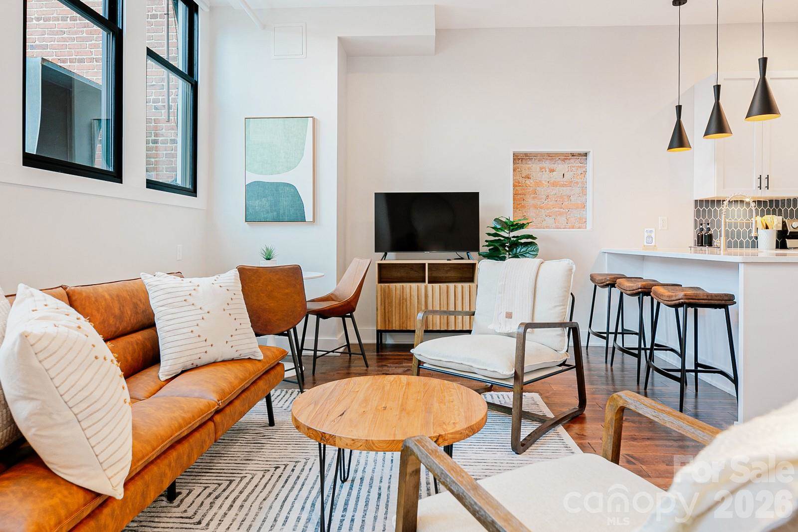 122 College Street, Asheville, NC 28801