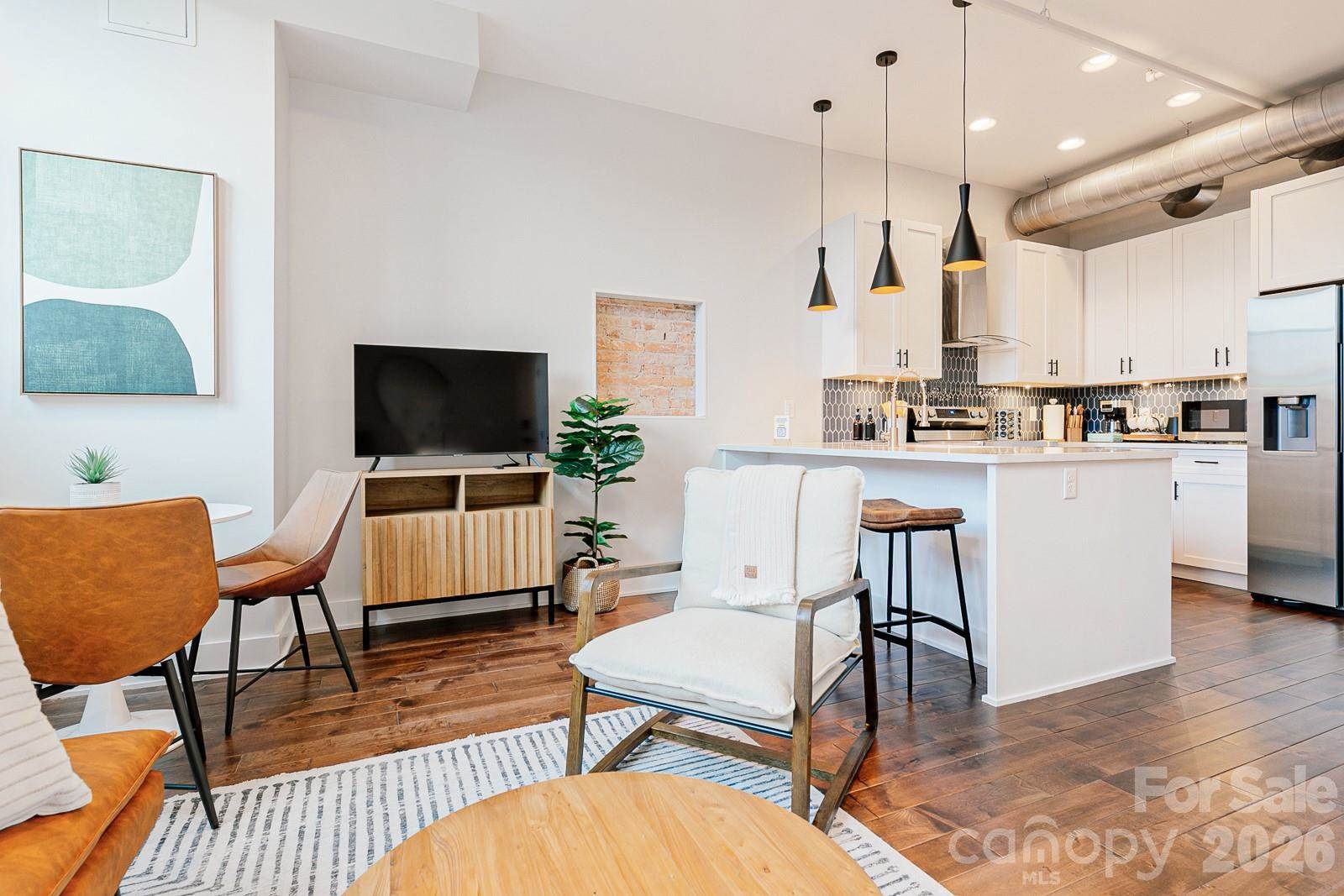 122 College Street, Asheville, NC 28801
