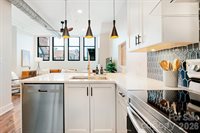 122 College Street, Asheville, NC 28801