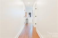 122 College Street, Asheville, NC 28801