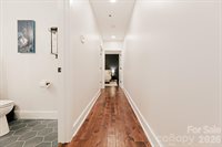 122 College Street, Asheville, NC 28801