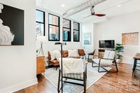 122 College Street, Asheville, NC 28801