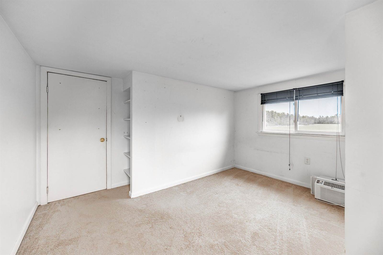 300 Coldbrook Road, Hampden, ME 04444
